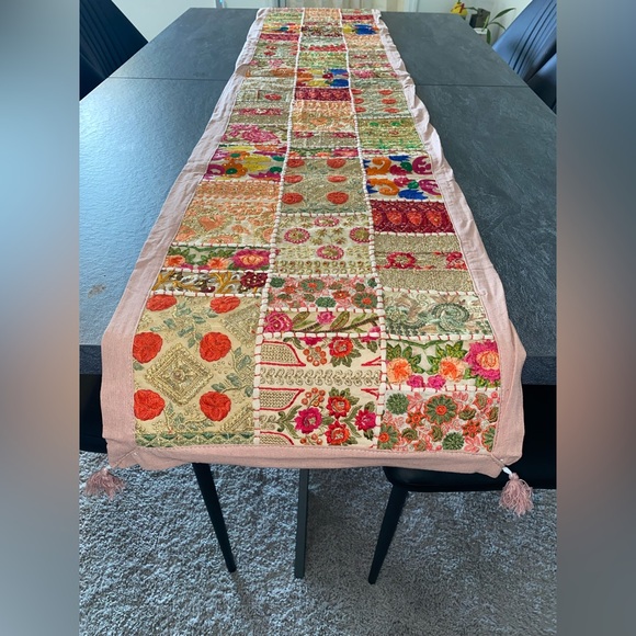 Patchwork Table Runner with Floral Patterns - Picture 5 of 13